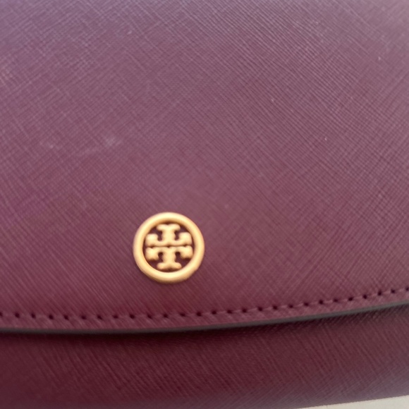 TORY BURCH Emerson Chain Crossbody Wallet Wine Color NWT (Includes Dust Bag) - Picture 2 of 15